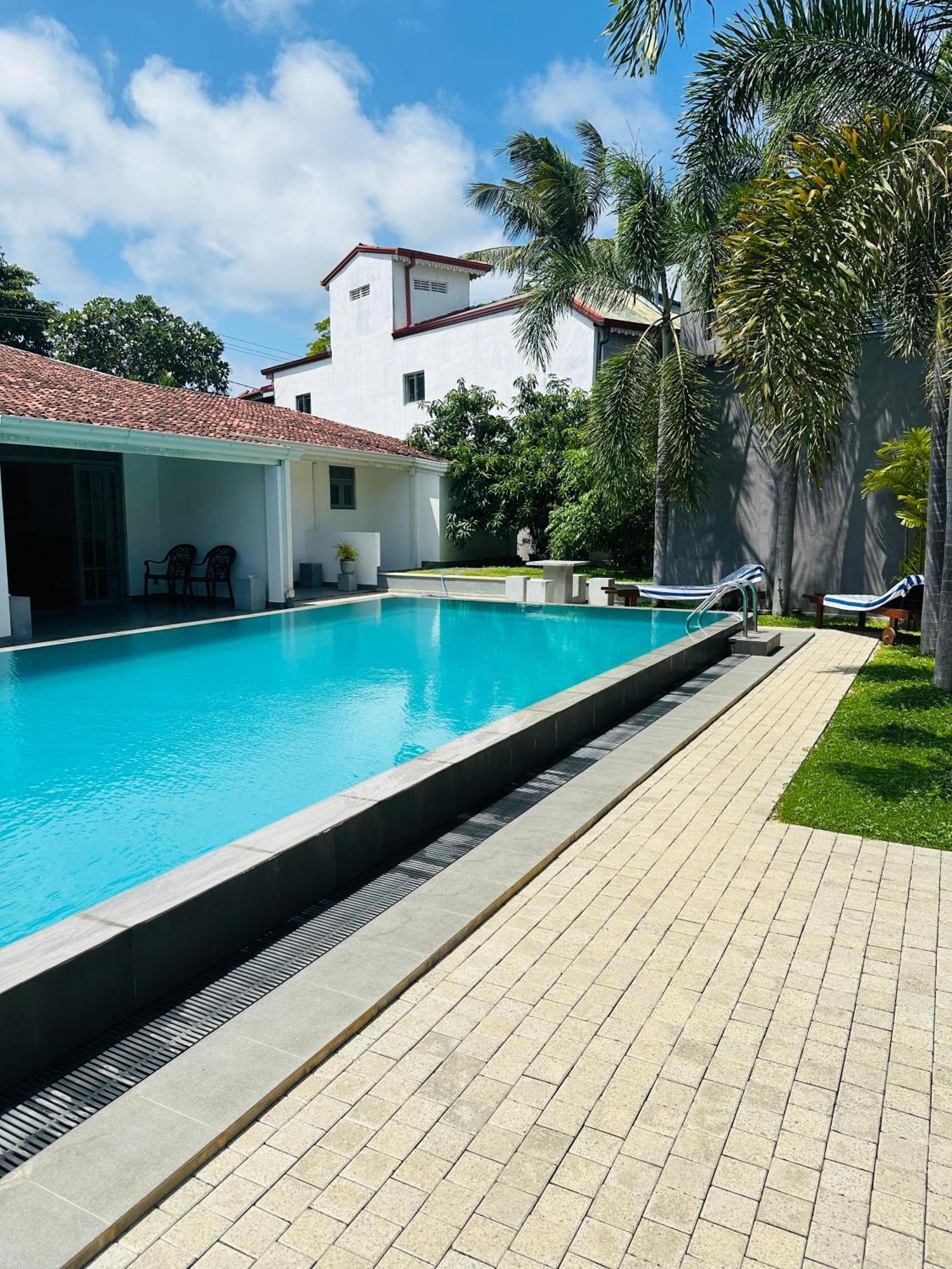 Bony'S Holiday Inn Negombo Exterior foto
