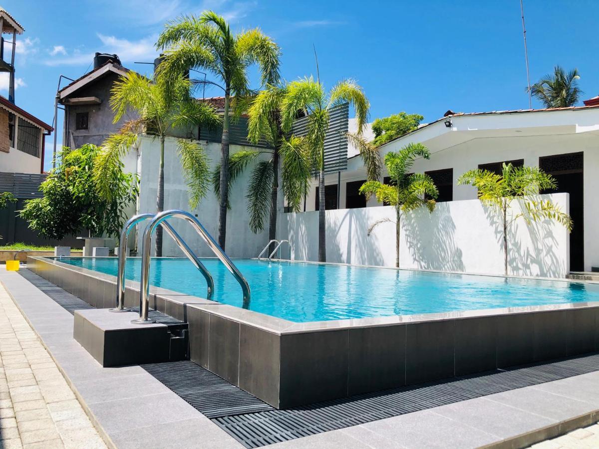 Bony'S Holiday Inn Negombo Exterior foto