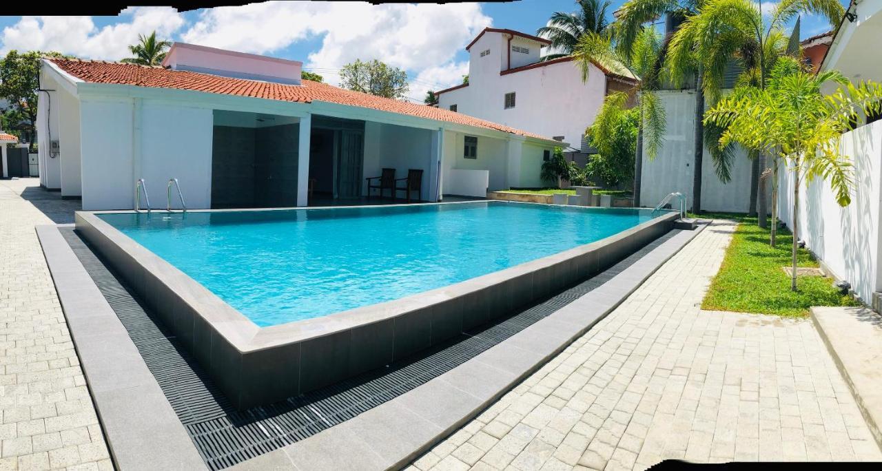 Bony'S Holiday Inn Negombo Exterior foto