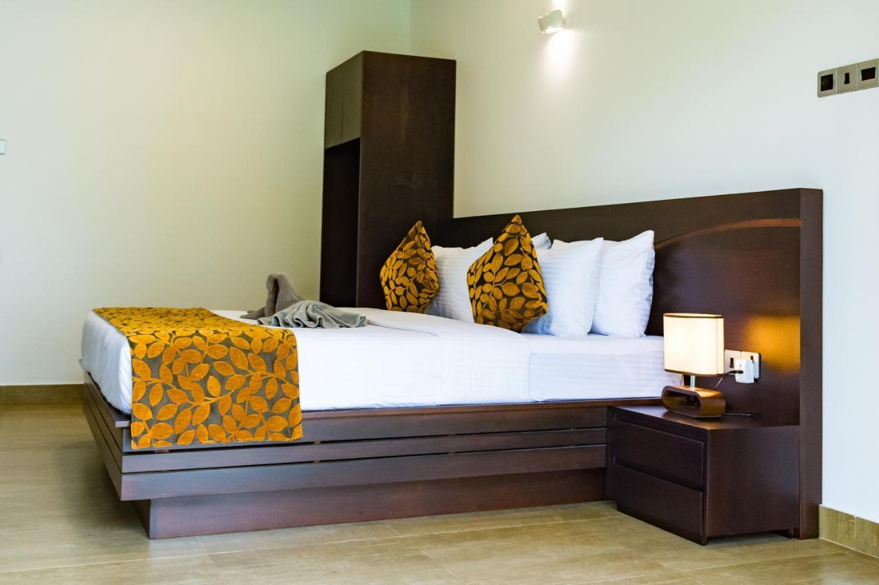 Bony'S Holiday Inn Negombo Exterior foto